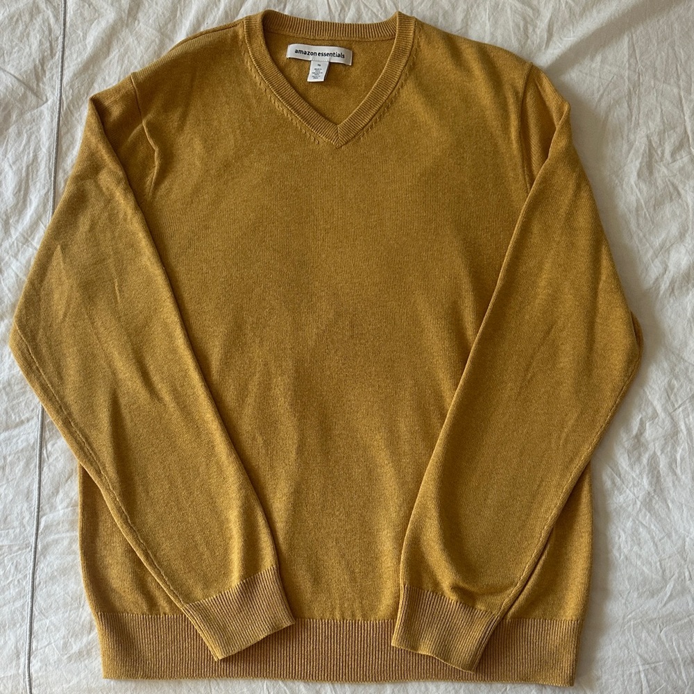 Amazon Essentials Men's Mustard Yellow V-Neck Pullover Sweater - Size L
